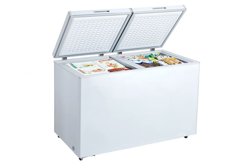 Freezer with static cooling system