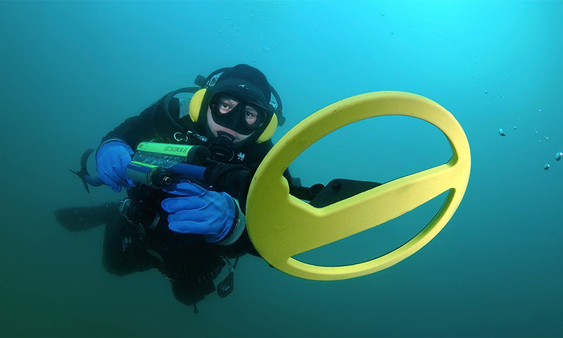 détecteur de métal sous l'eau