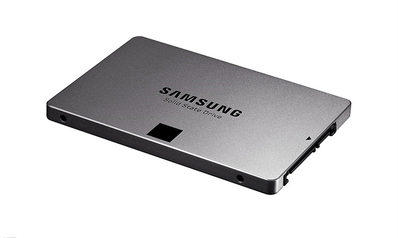 SSD (kiinteä tila)