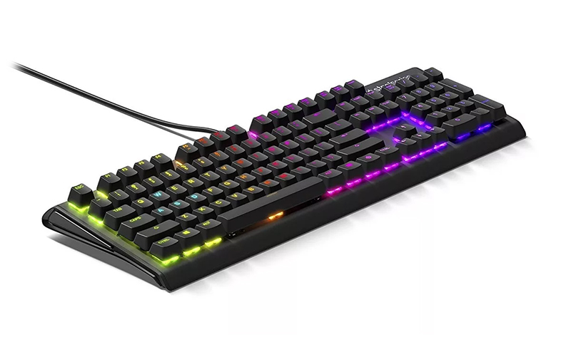 SteelSeries Apex M750 - un clavier polyvalent avec un très beau rétro-éclairage